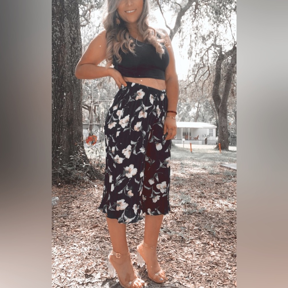 Floral Capris
